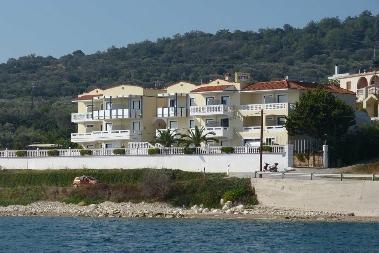 Ostria Seaside Studios And Apartments Katarráktis Exterior foto